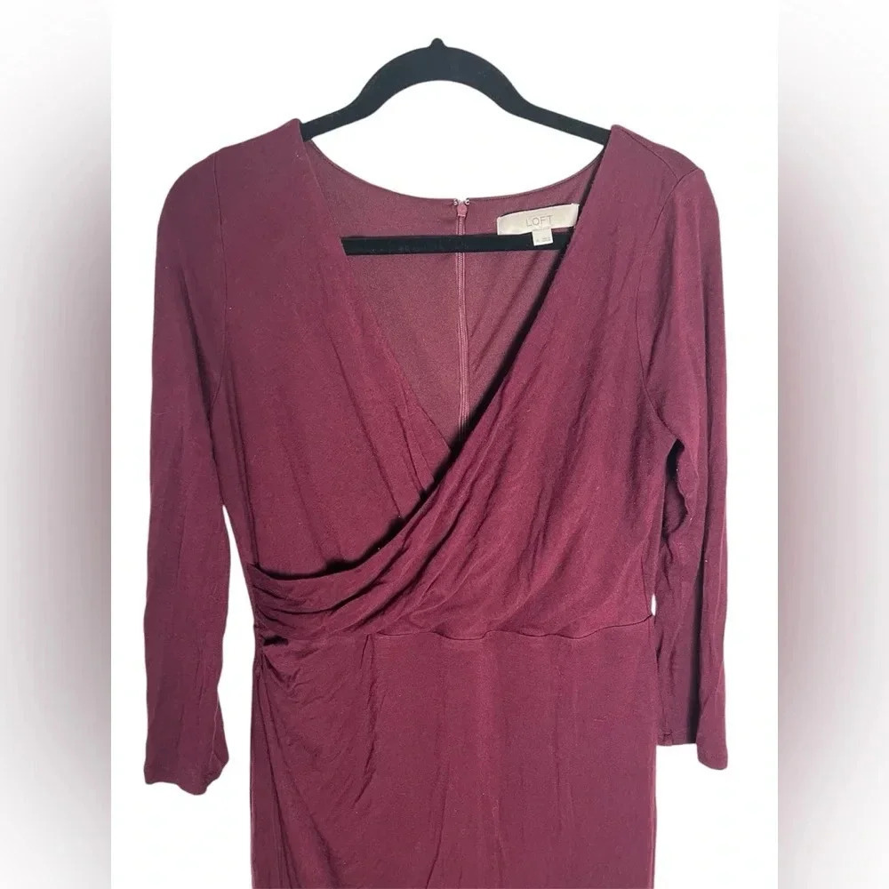 Loft Burgundy 3/4 Length Sleeve Dress Size Medium - Picture 2 of 4